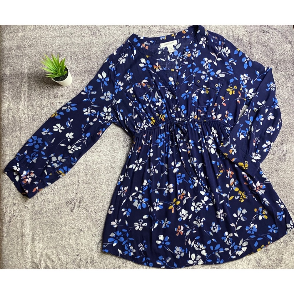 Motherhood Long Sleeves Blue Floral size Medium